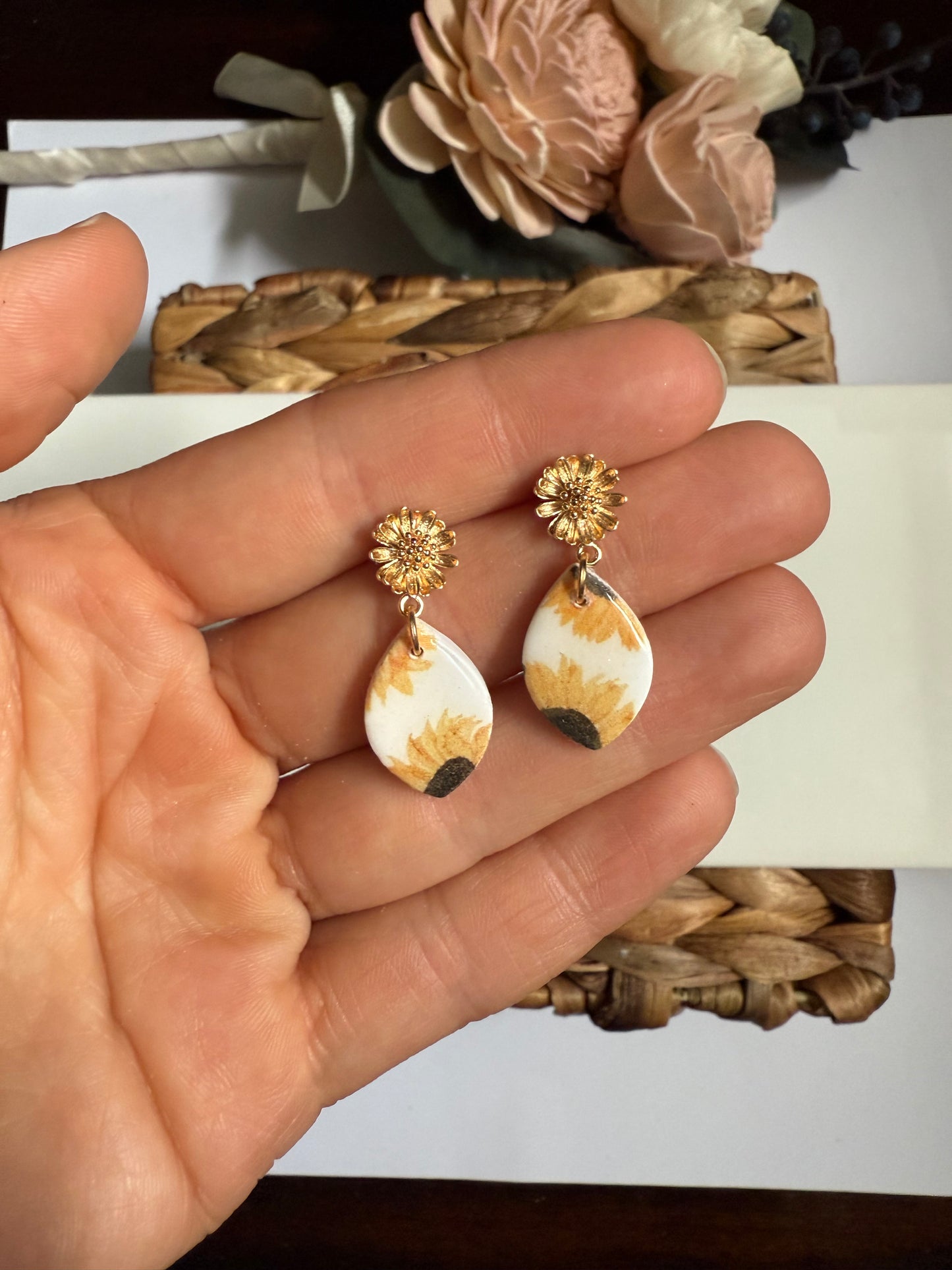 Dainty Sunflower Dangle