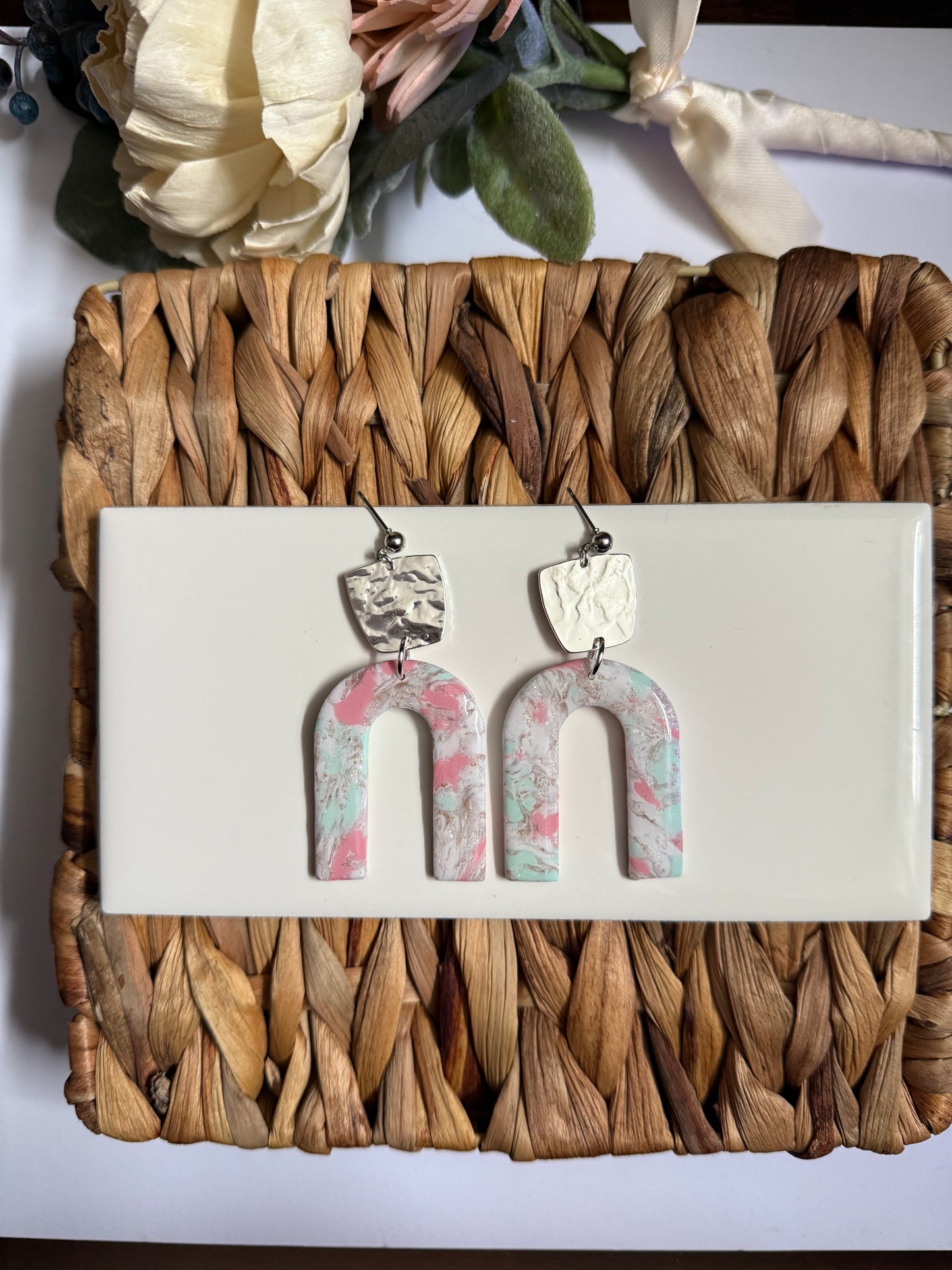 22 Statement Arch Dangle