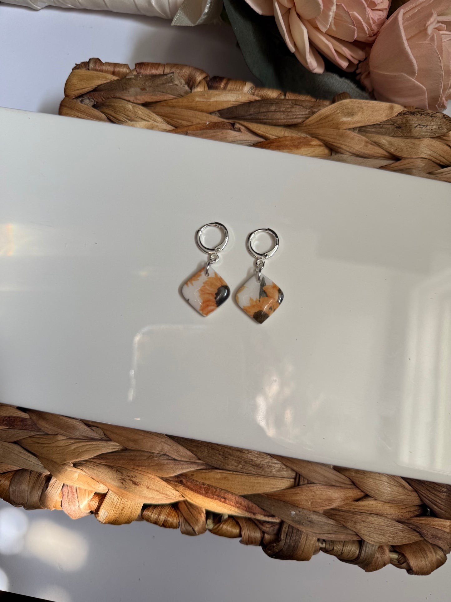 Dainty Sunflower Dangle