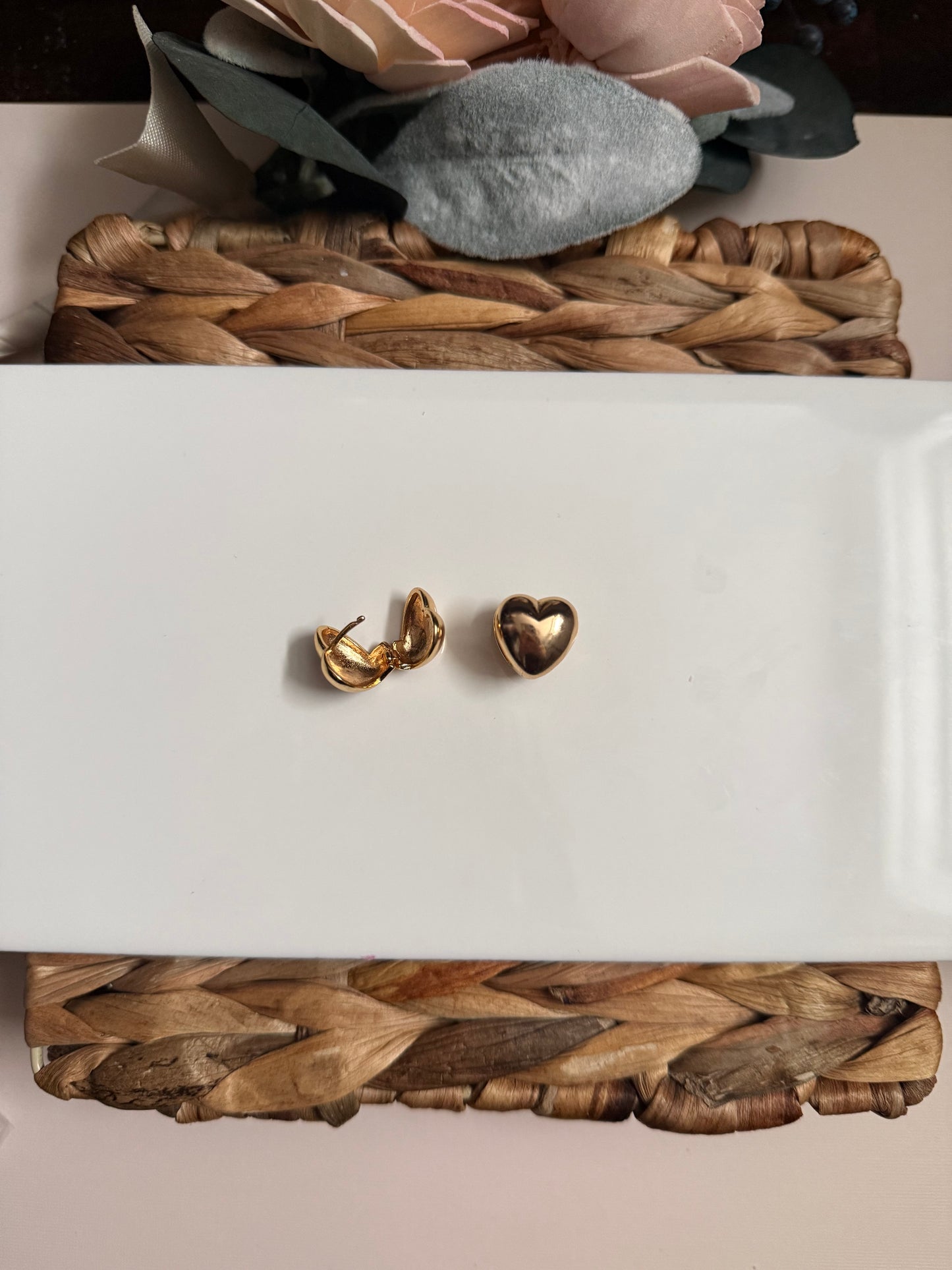 Heart Gold Huggie
