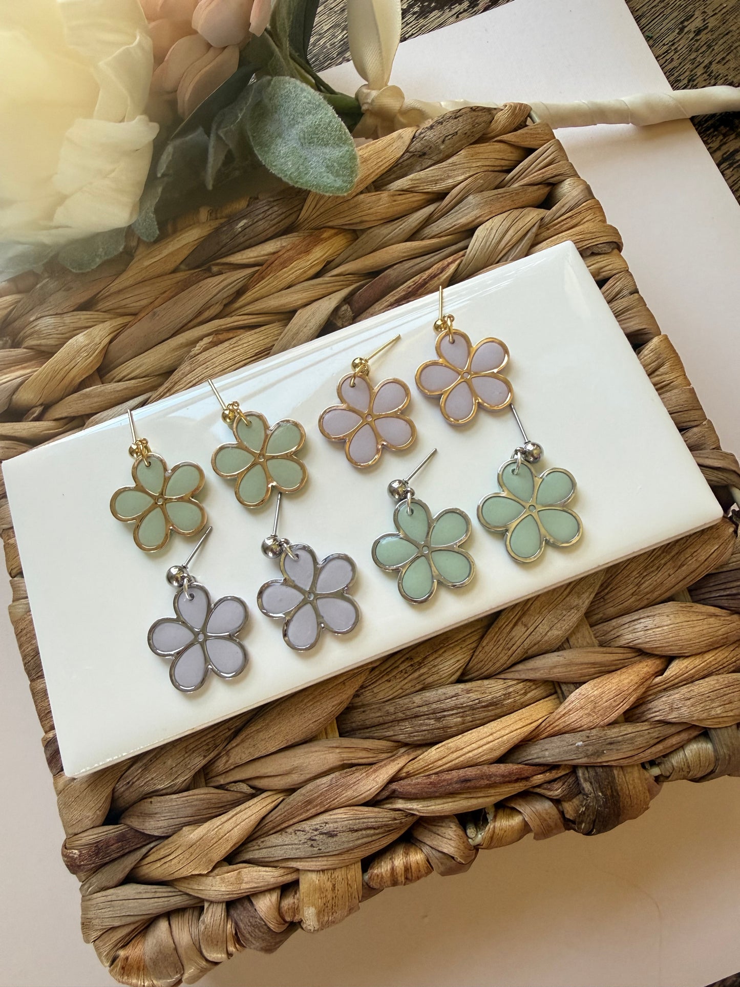 Daisy Dangle